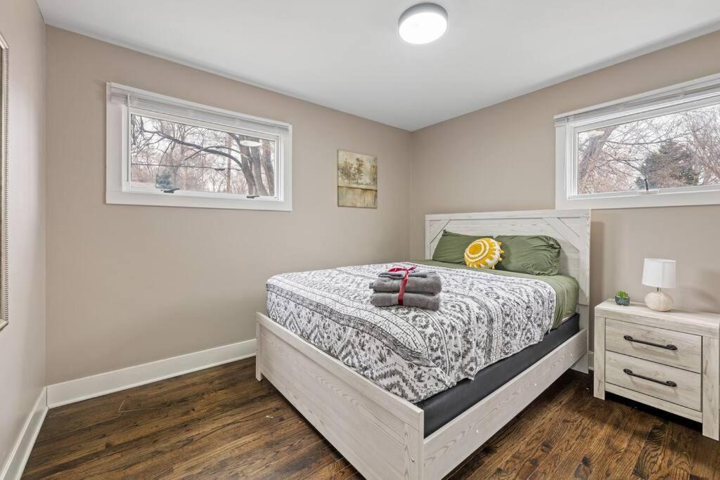 Benson. Cozy Pet Friendly Living. No Pet Fees. * Omaha