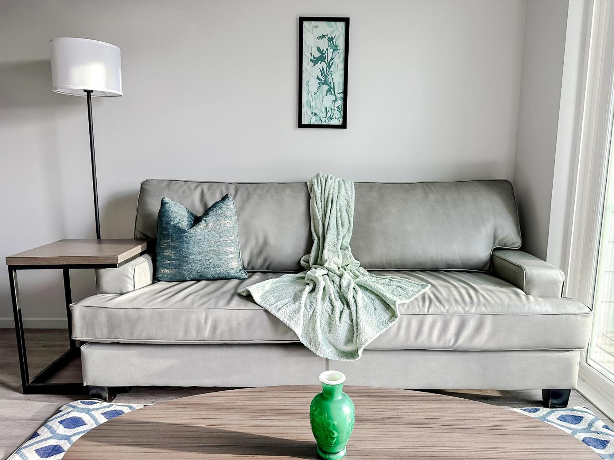 Sleepover 1bd 1ba