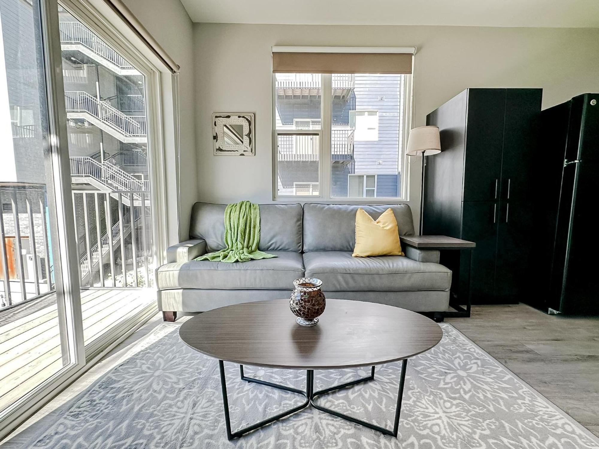 Sleepover 1bd 1ba Apartment Omaha