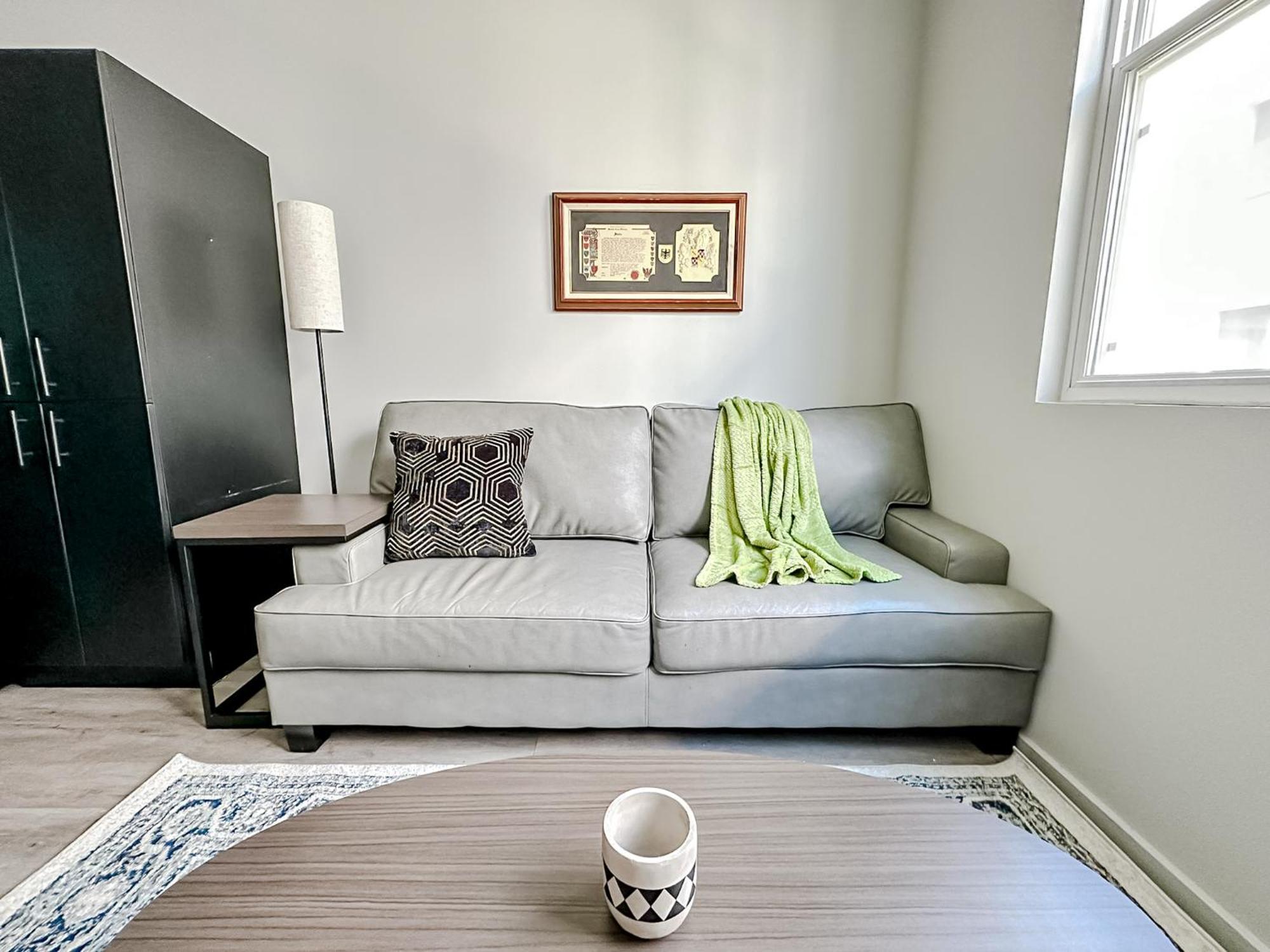 Sleepover 1bd 1ba Apartment