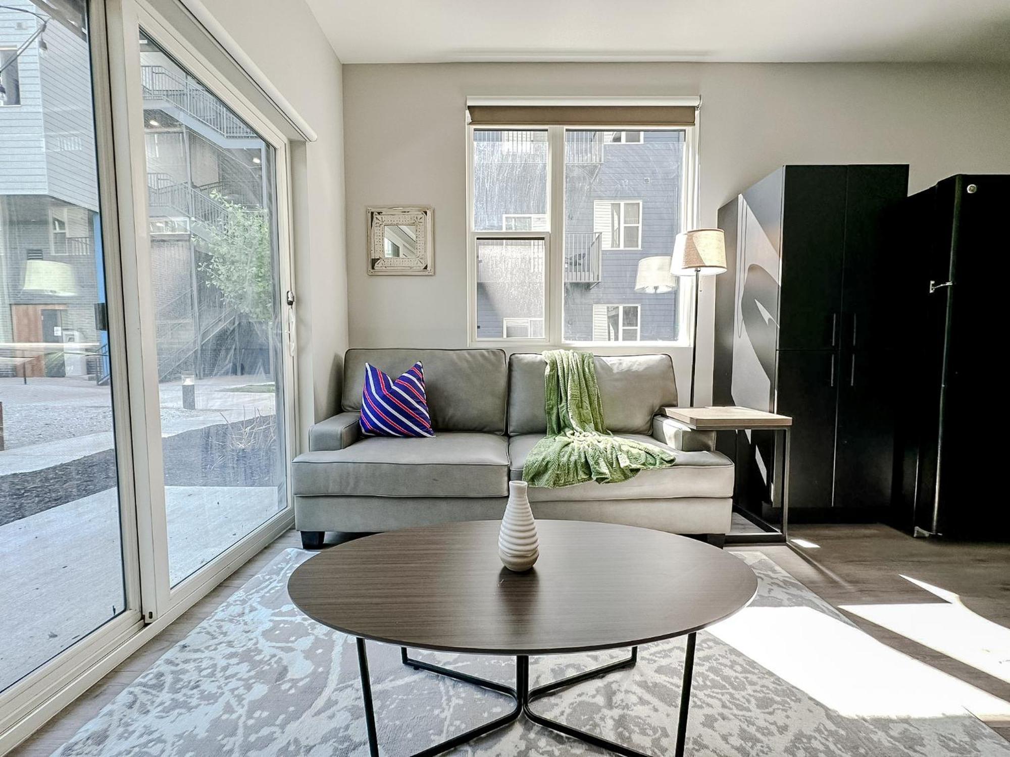Sleepover 1bd 1ba Apartment