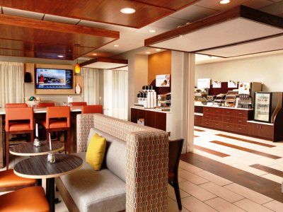 Hotel Express & South Ralston Arena By Ihg 2*