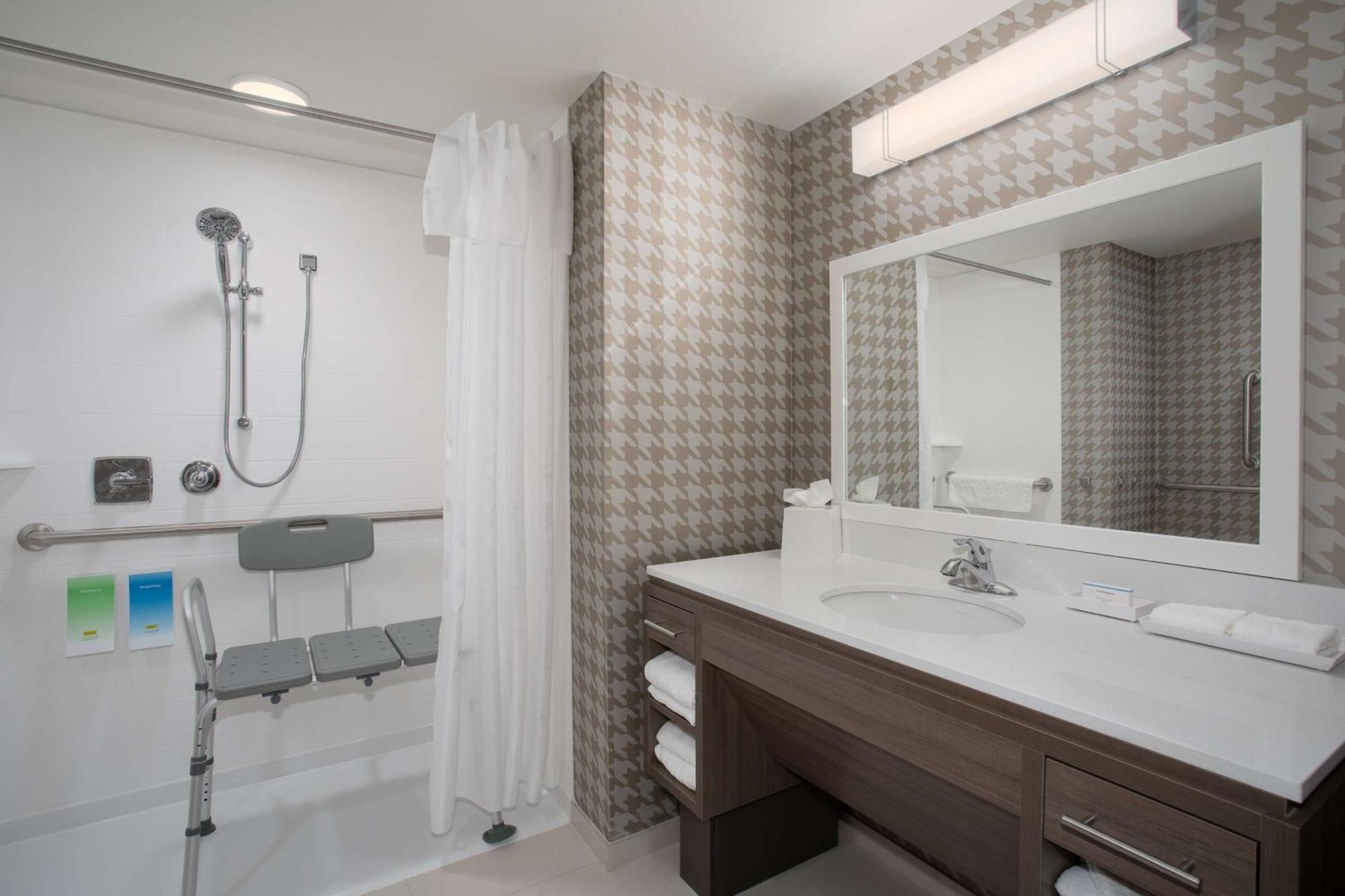 Hotel Home2 By Hilton Un Medical Ctr Area Omaha