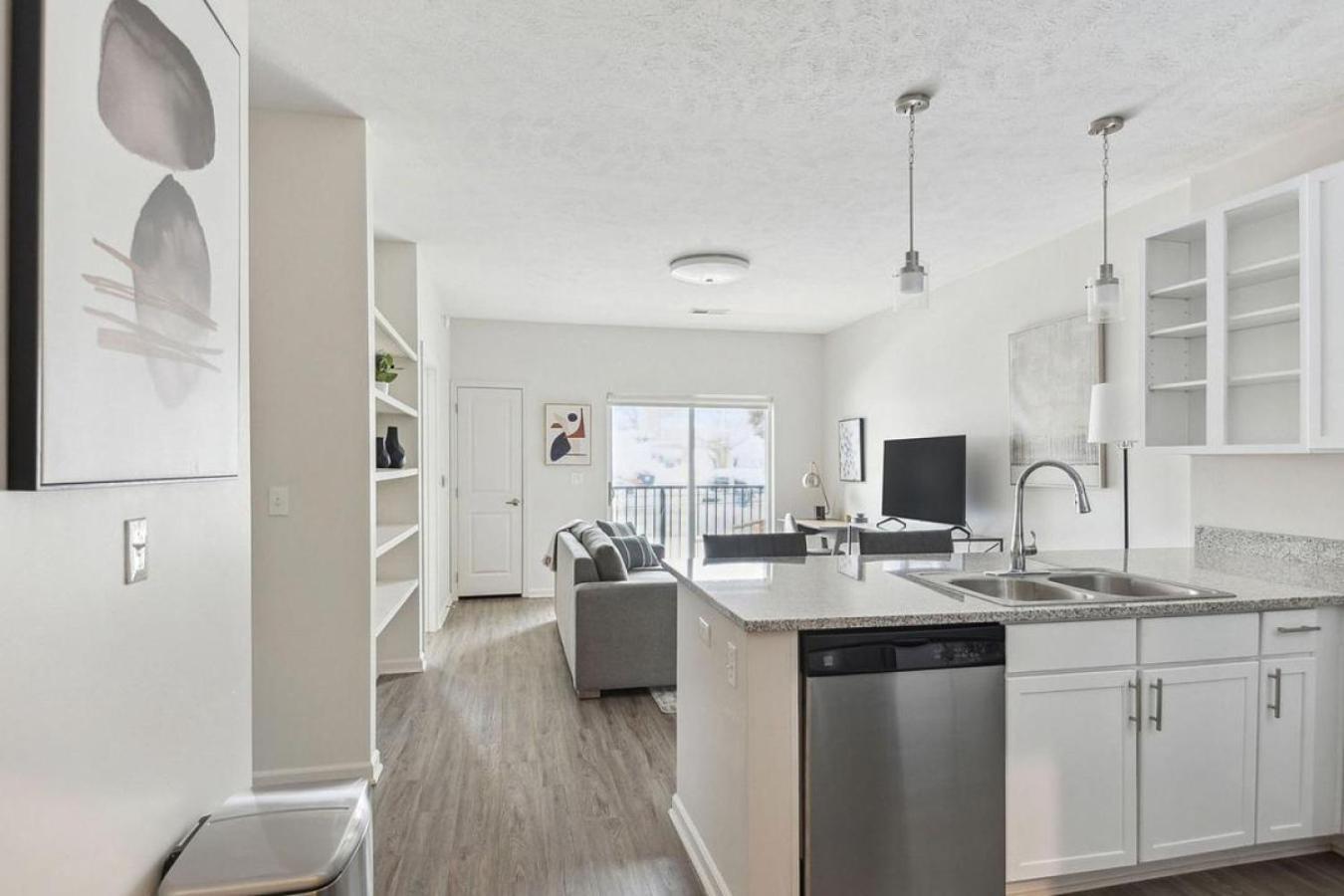 Landing Modern With Amazing Amenities