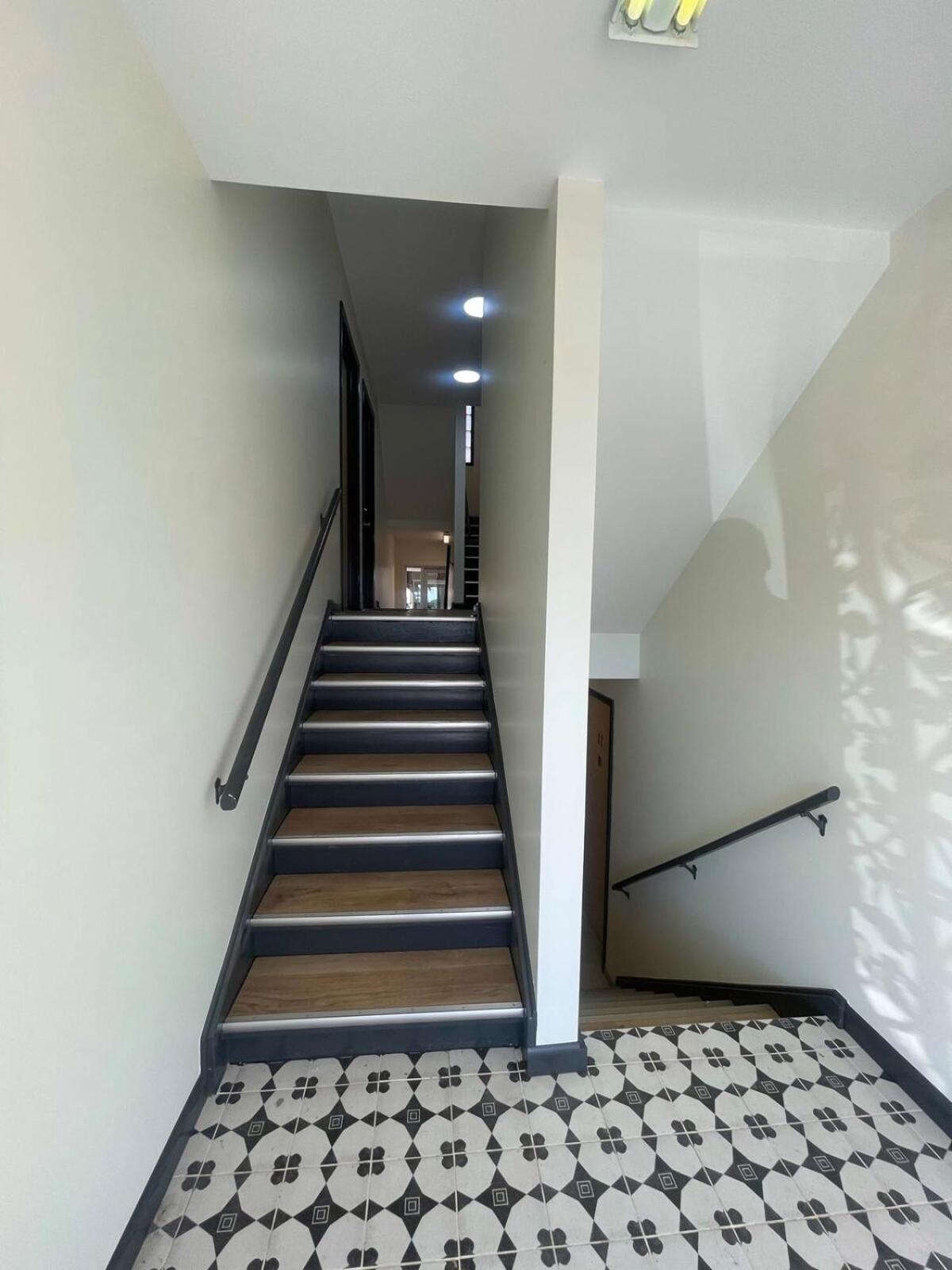 Apartment Cathedral 1-walking Distance To Unmc