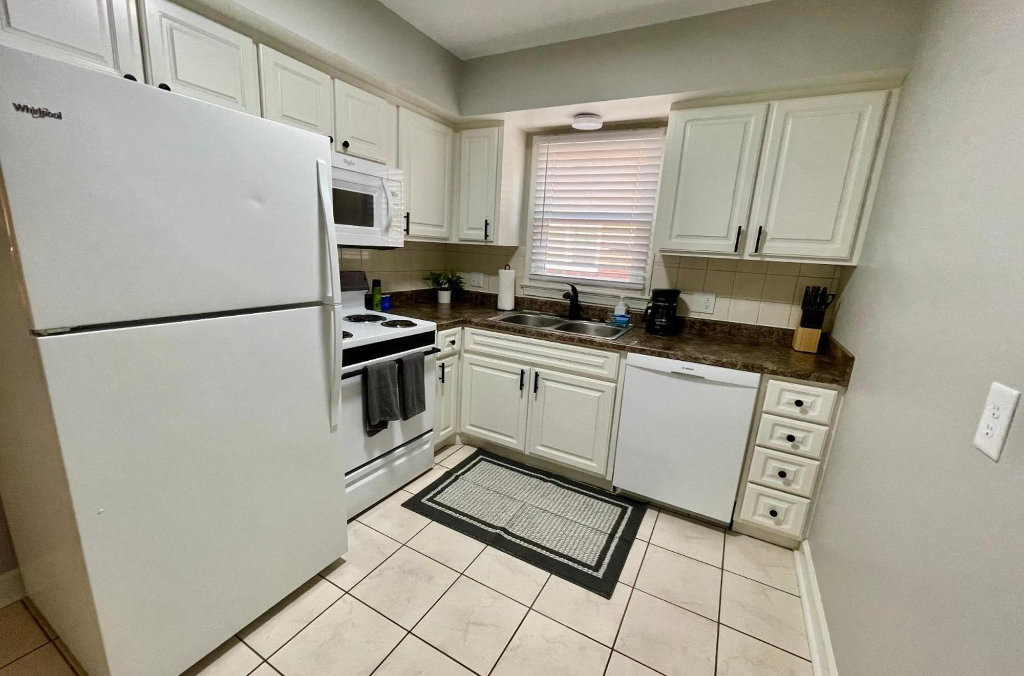 Cathedral 1-walking Distance To Unmc Apartment