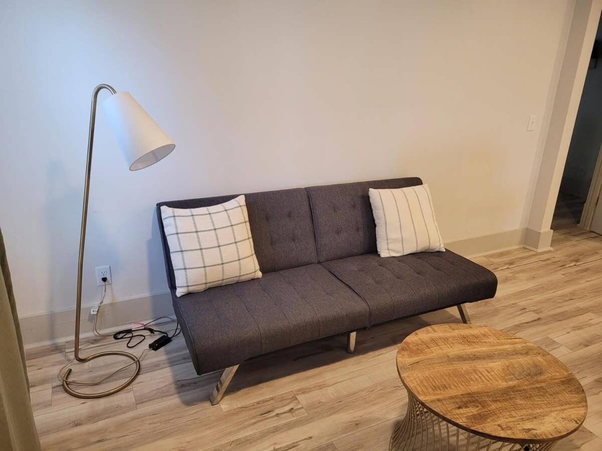 The Hamilton House Loft Holiday home Omaha
