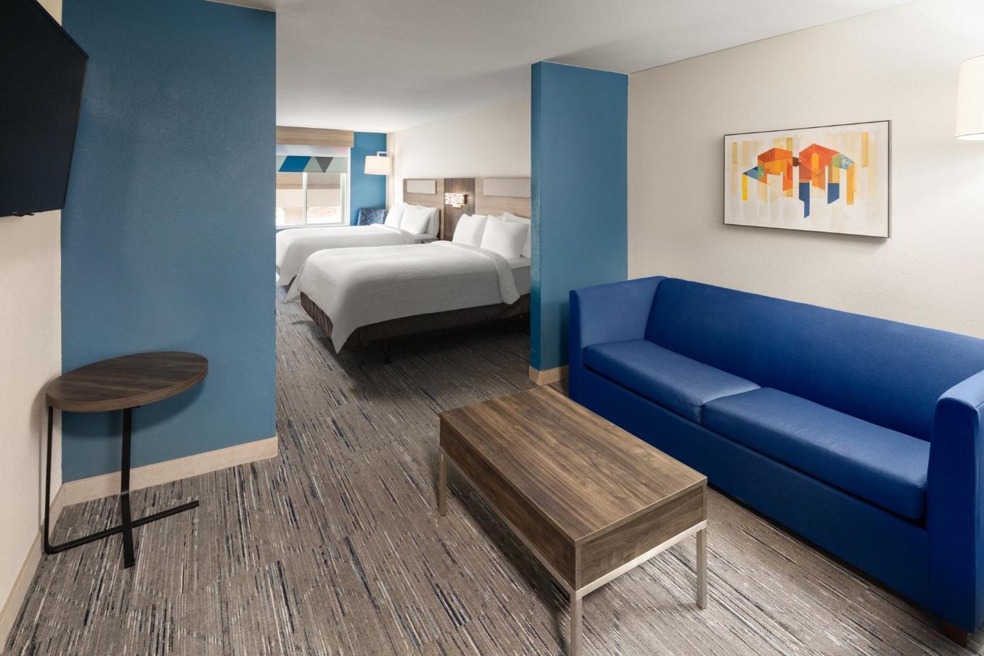 Express & Cherry Hills By Ihg 2*