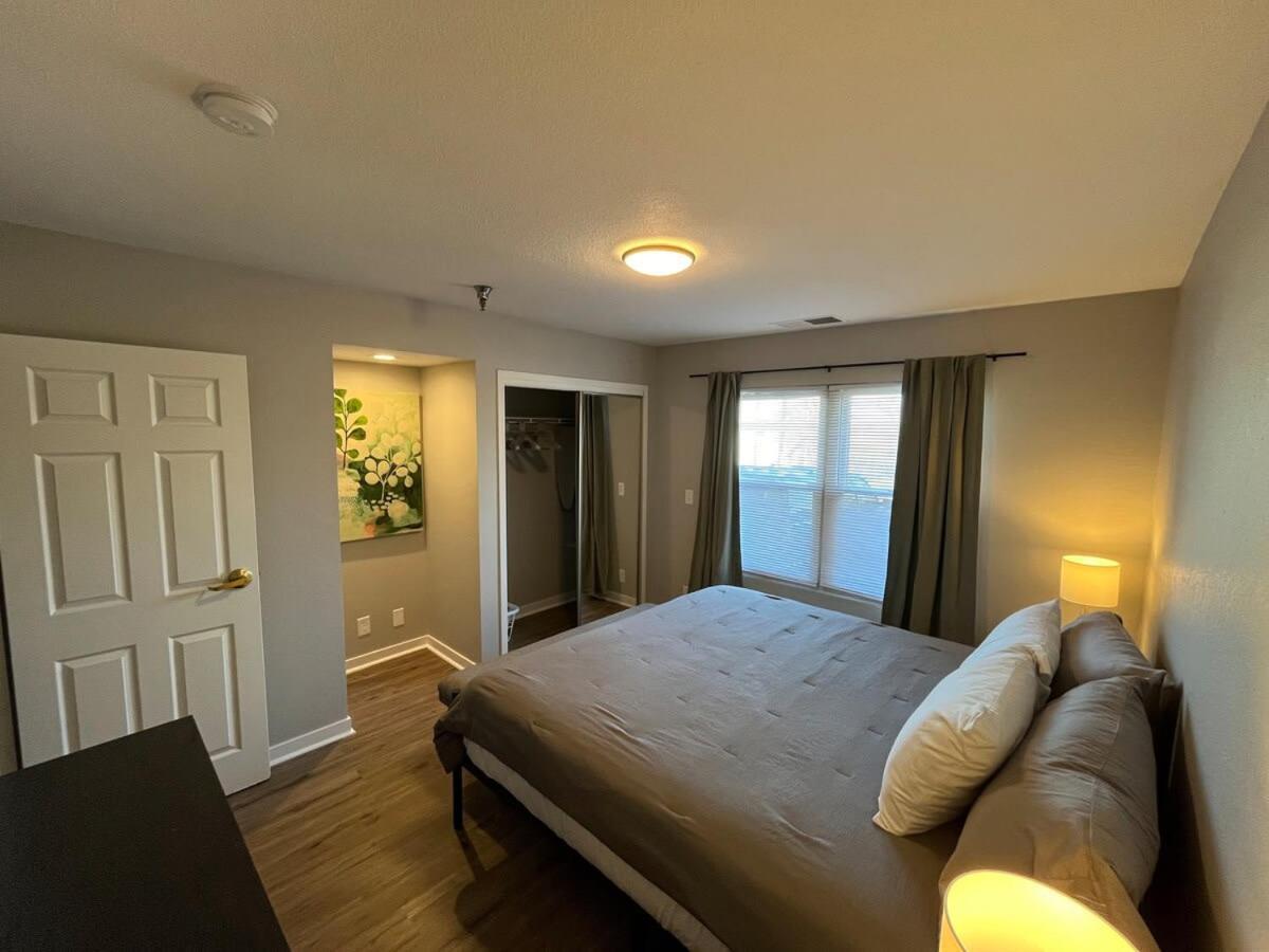 Aksarben 1 Bedroom-close To I-80 Omaha