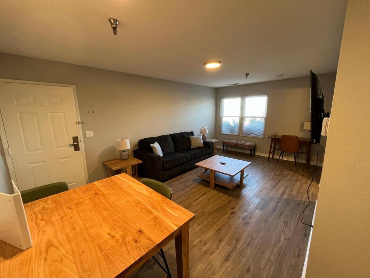 Apartment Aksarben 1 Bedroom-close To I-80 Omaha