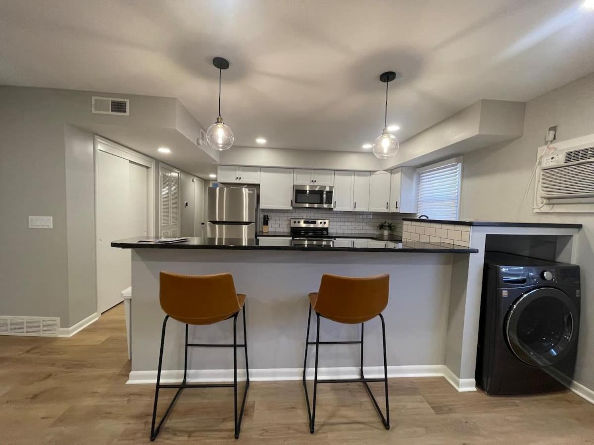 Joslyn 6-cozy In Midtown Omaha