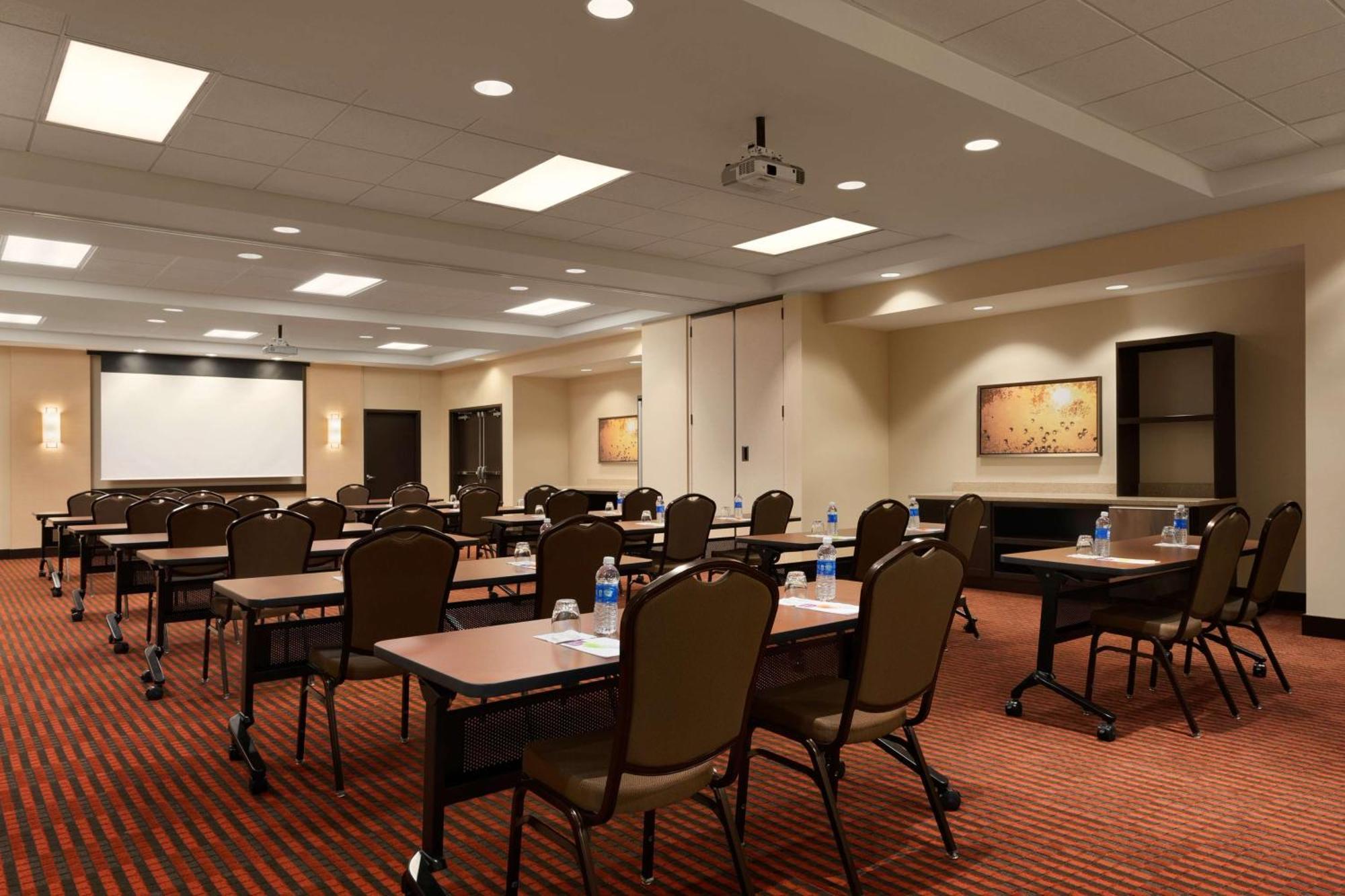 Hotel Hyatt Place Omaha/downtown-old Market 3*