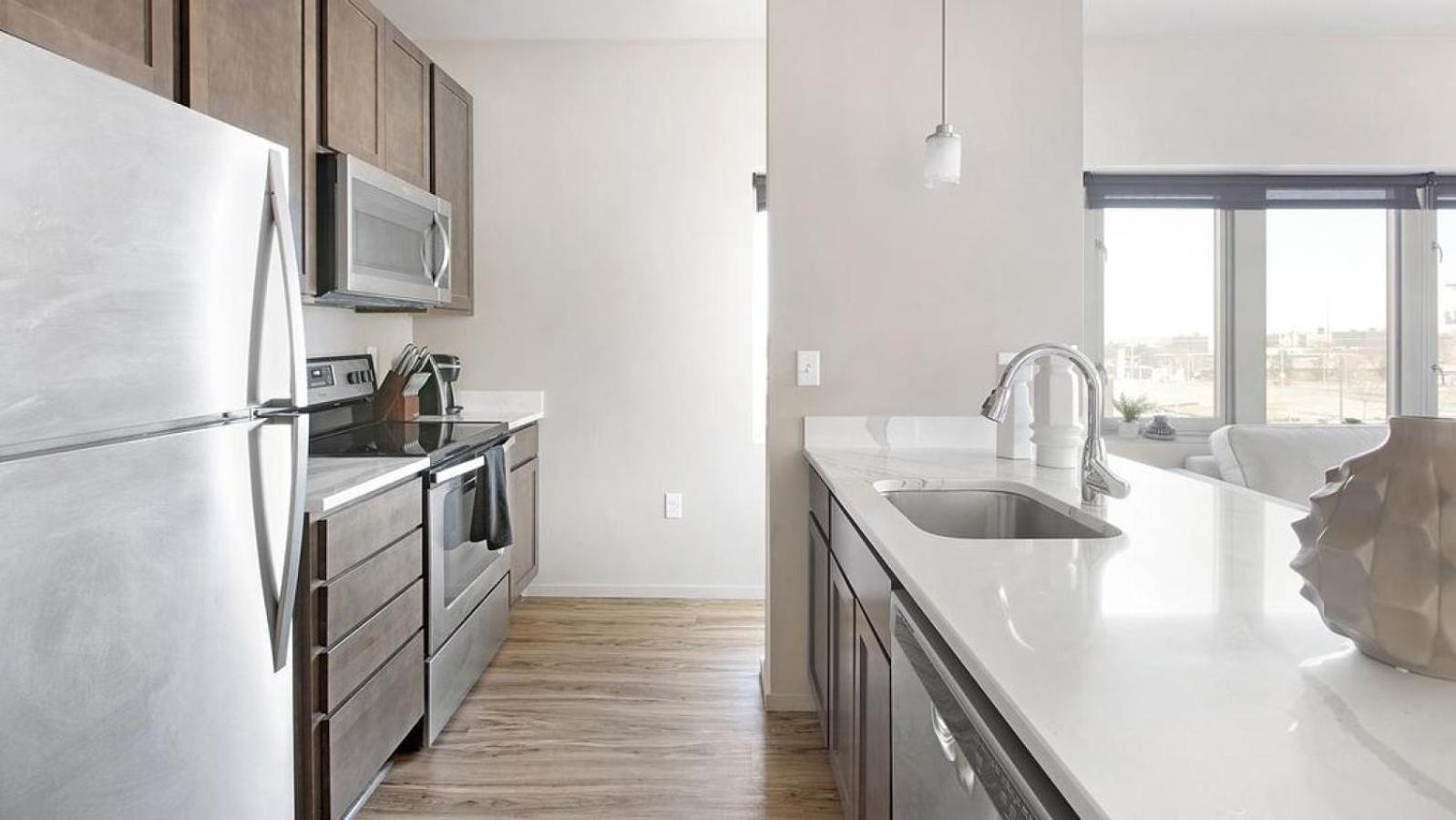 Landing Modern With Amazing Amenities