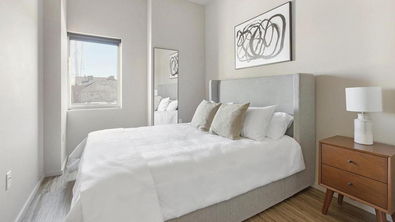 Landing Modern With Amazing Amenities * Omaha