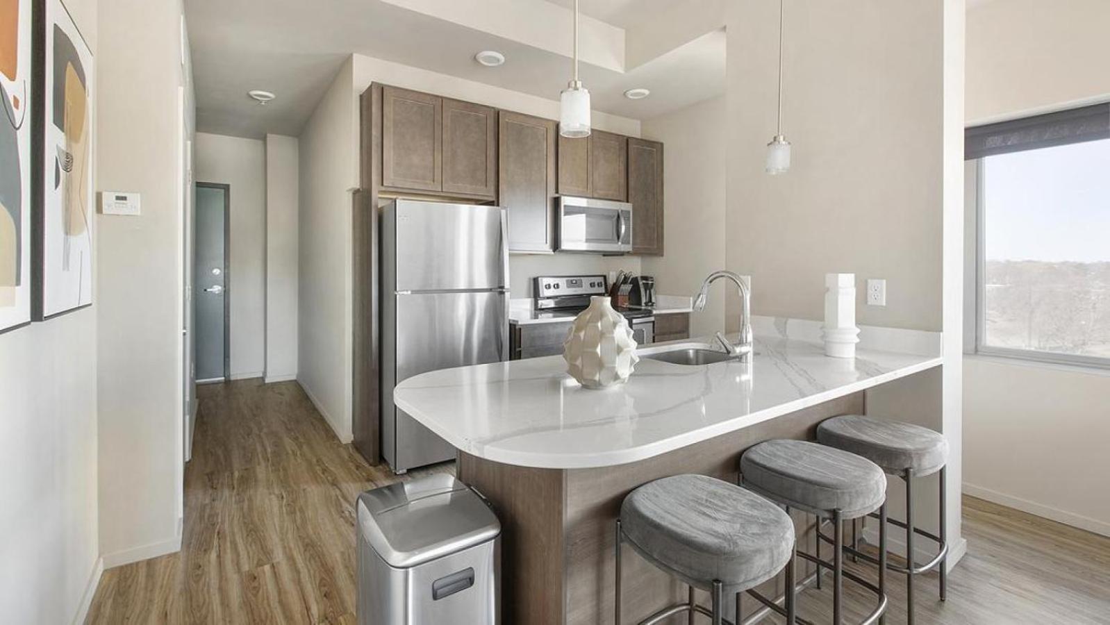 Apartment Landing Modern With Amazing Amenities Omaha