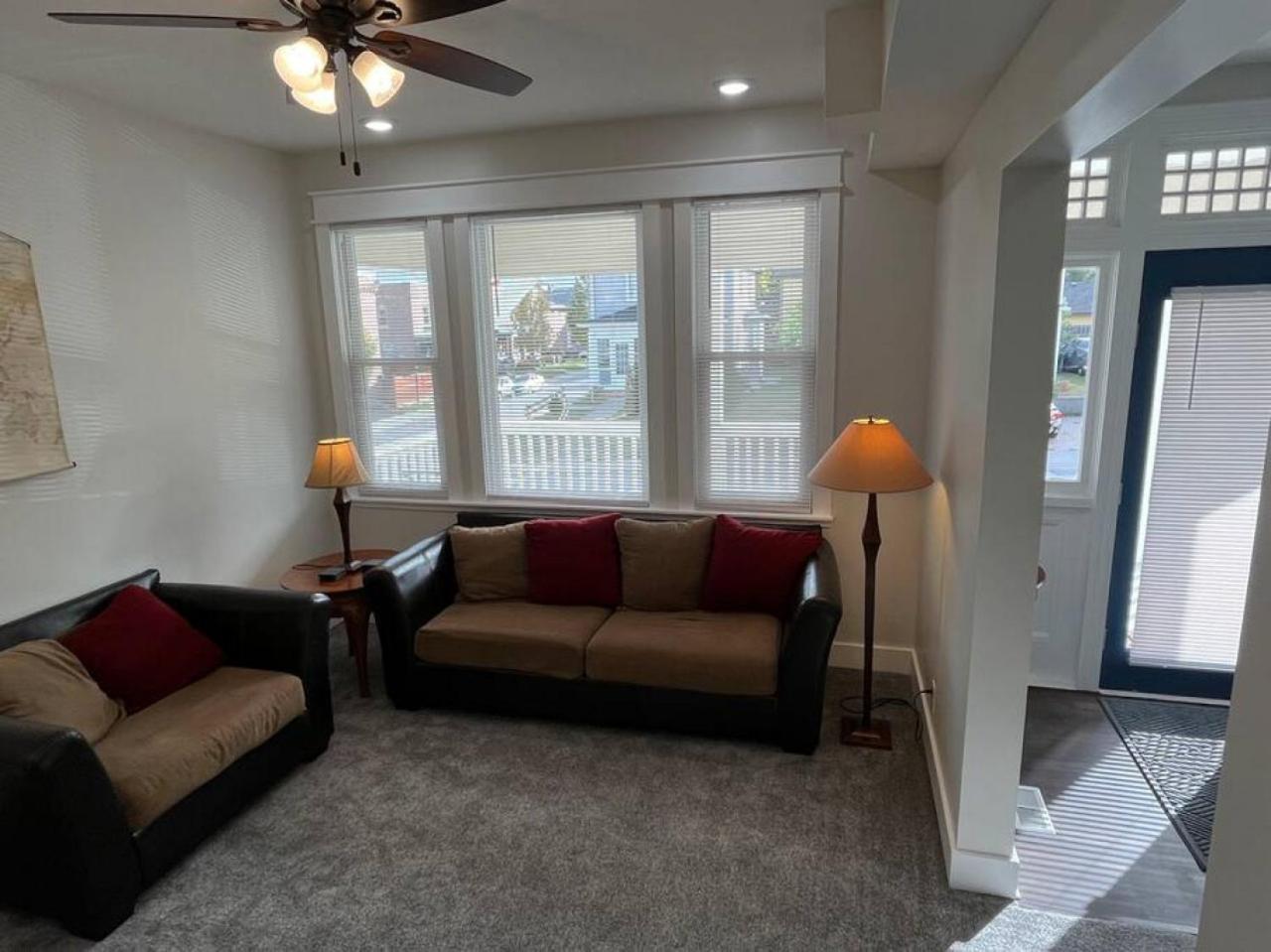 New 1890 Craftsman 5br 4ba *