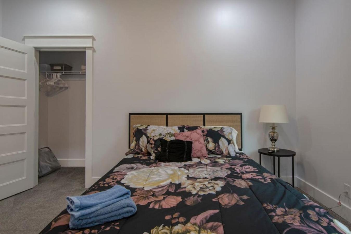New 1890 Craftsman 5br 4ba Villa *