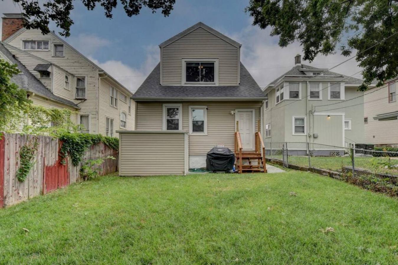 New 1890 Craftsman 5br 4ba *