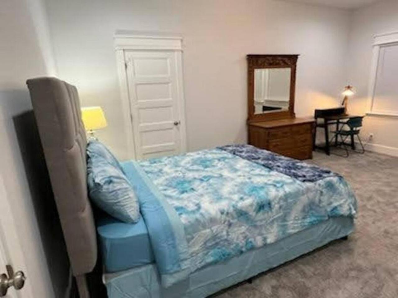 Villa New 1890 Craftsman 5br 4ba Omaha