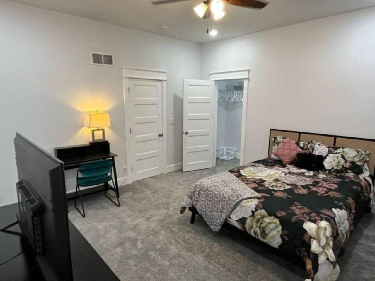 New 1890 Craftsman 5br 4ba