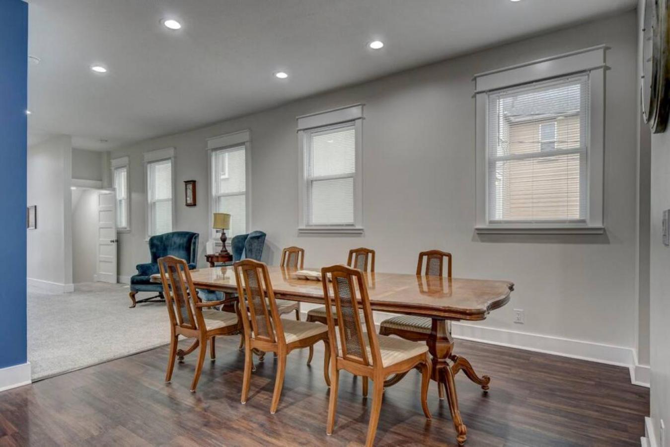 New 1890 Craftsman 5br 4ba *