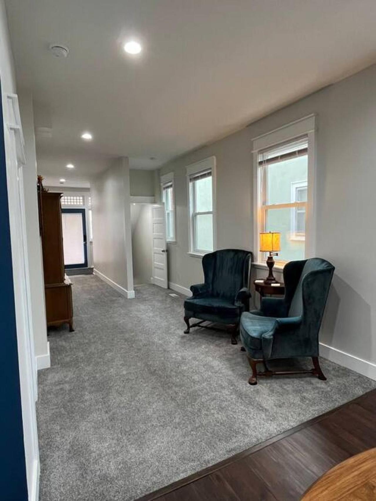 New 1890 Craftsman 5br 4ba *