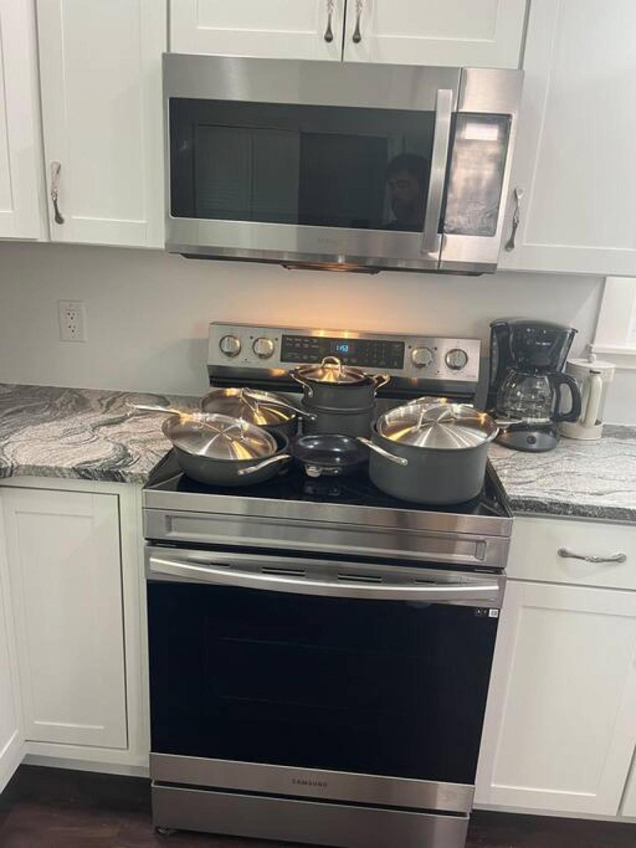 New 1890 Craftsman 5br 4ba *