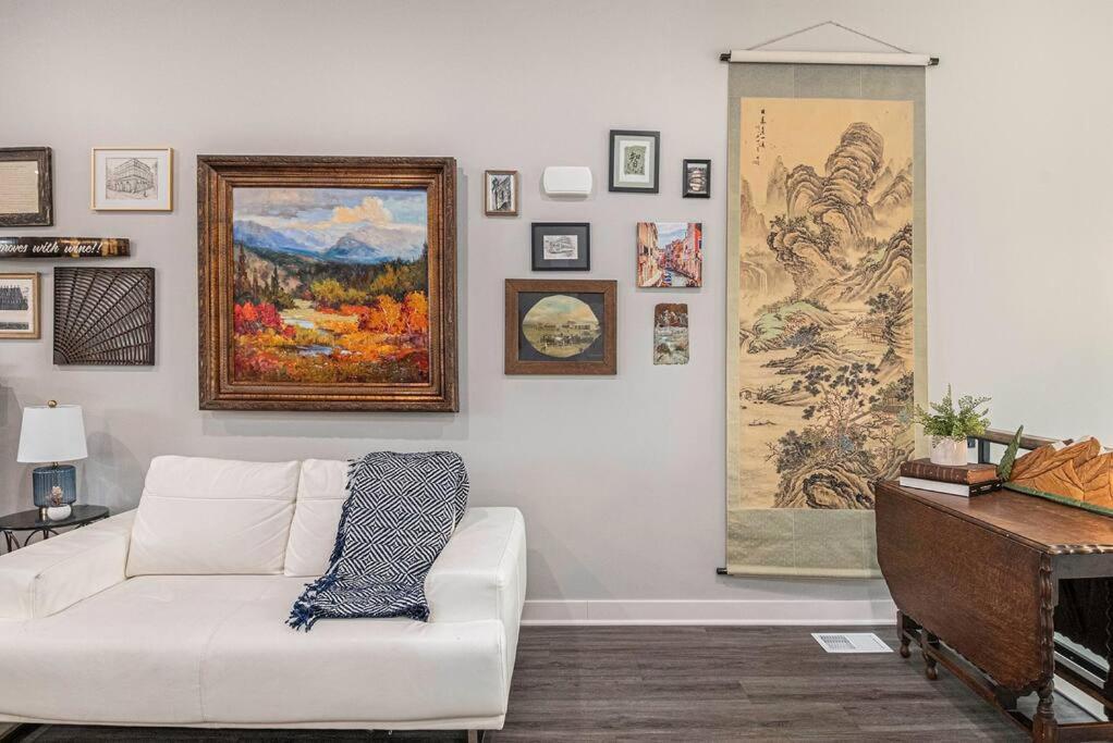Apartment Luxurious Midtown Retreat With Elevator Access Omaha
