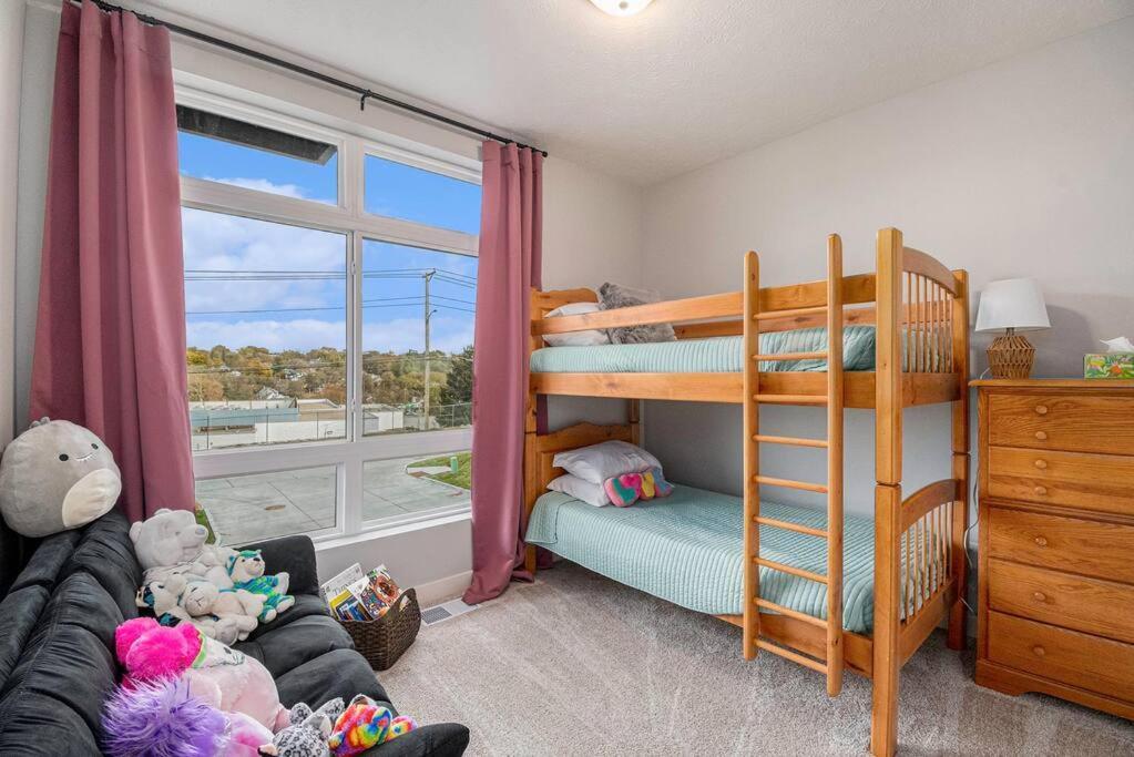 Luxurious Midtown Retreat With Elevator Access Apartment *