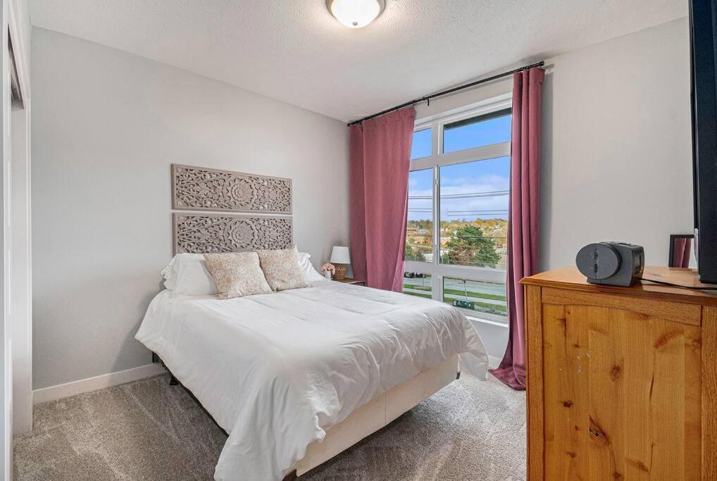Luxurious Midtown Retreat With Elevator Access Apartment *