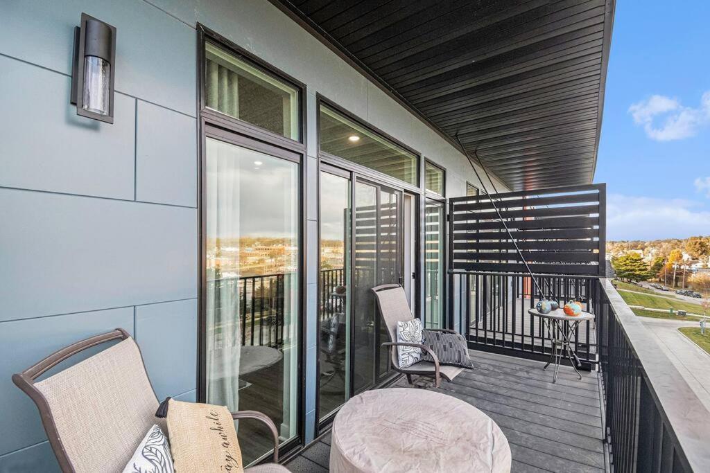 Apartment Luxurious Midtown Retreat With Elevator Access Omaha