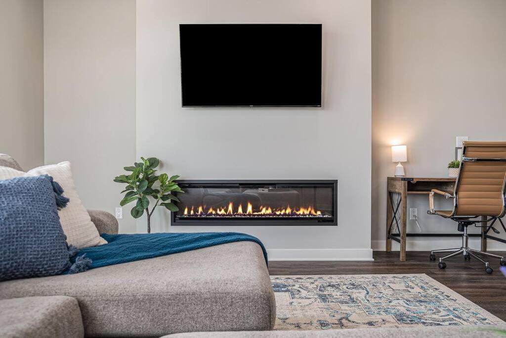 Midtown Luxury - 2 Master - Near Unmc
