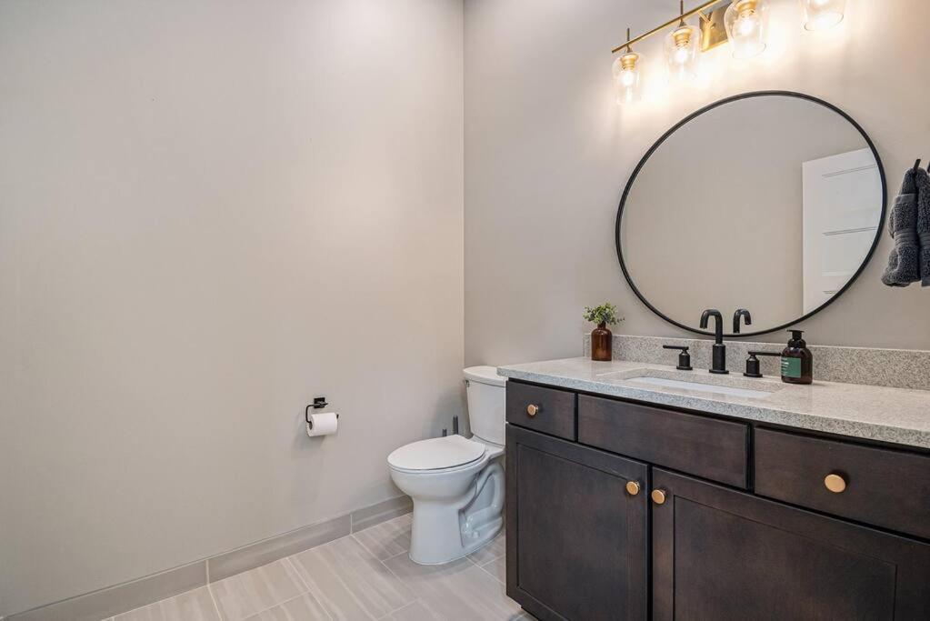 Apartment Midtown Luxury - 2 Master - Near Unmc