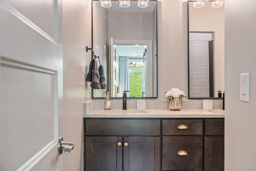 Midtown Luxury - 2 Master - Near Unmc * Omaha