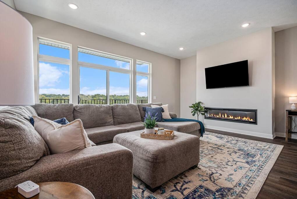 Midtown Luxury - 2 Master - Near Unmc Omaha