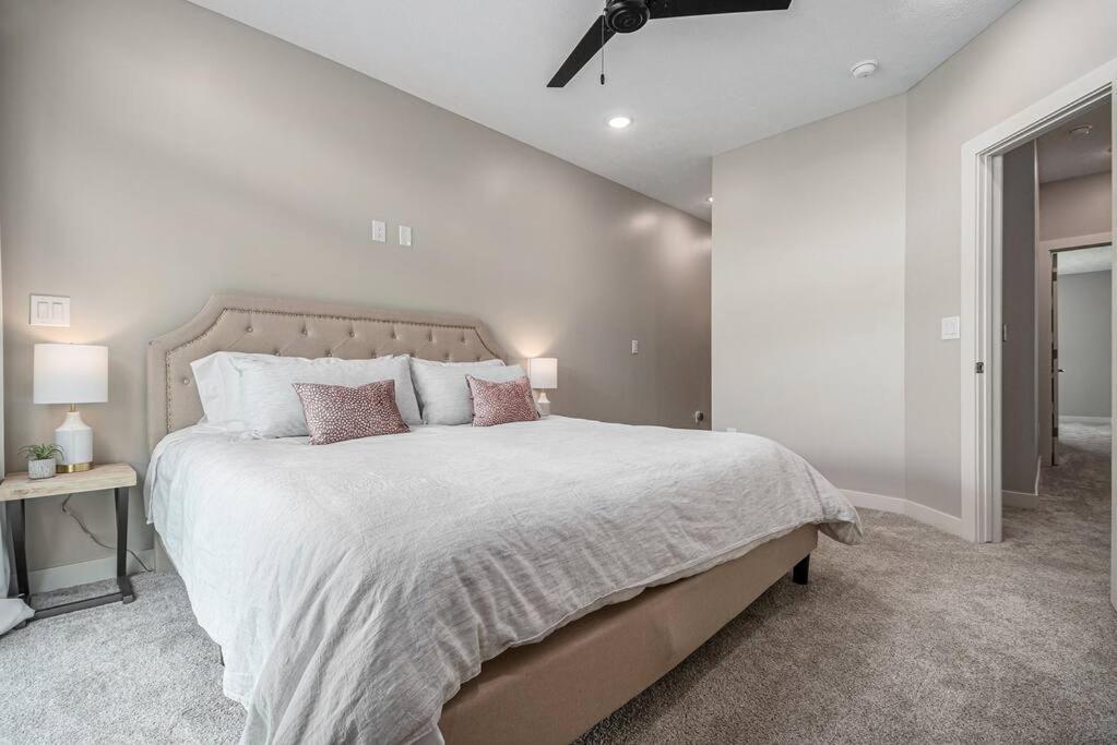 Apartment Midtown Luxury - 2 Master - Near Unmc Omaha