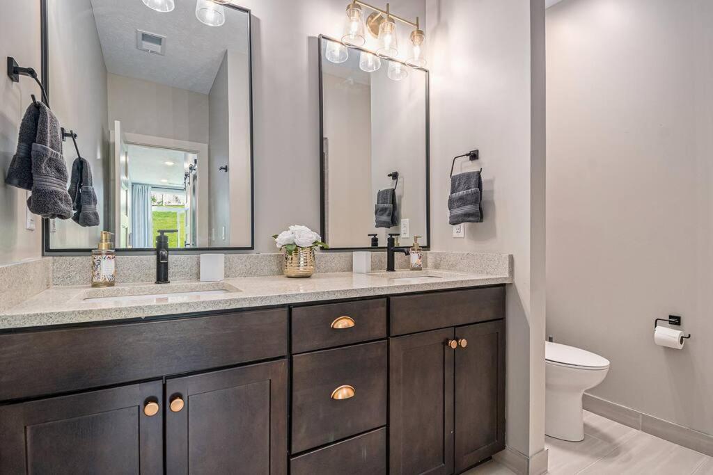 Apartment Midtown Luxury - 2 Master - Near Unmc *