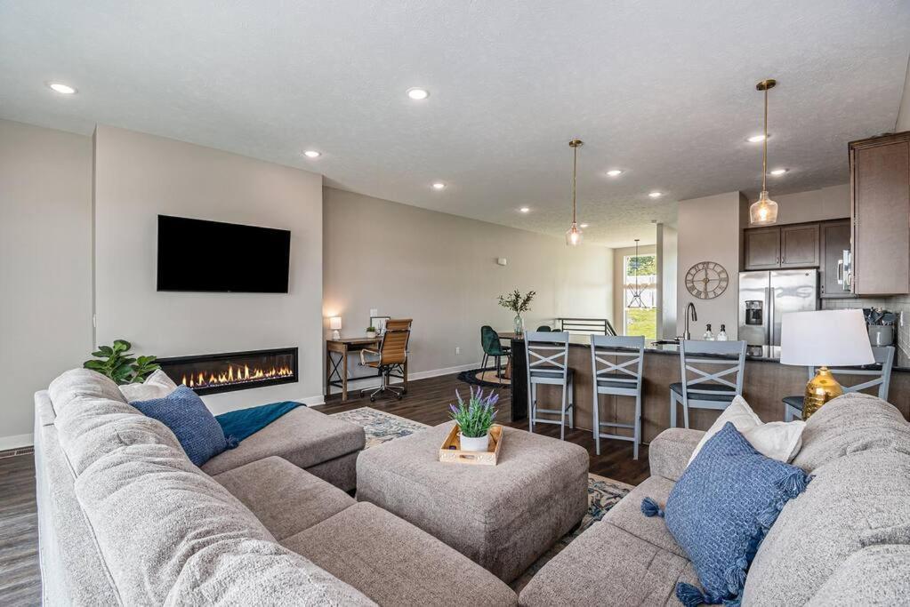 Apartment Midtown Luxury - 2 Master - Near Unmc Omaha