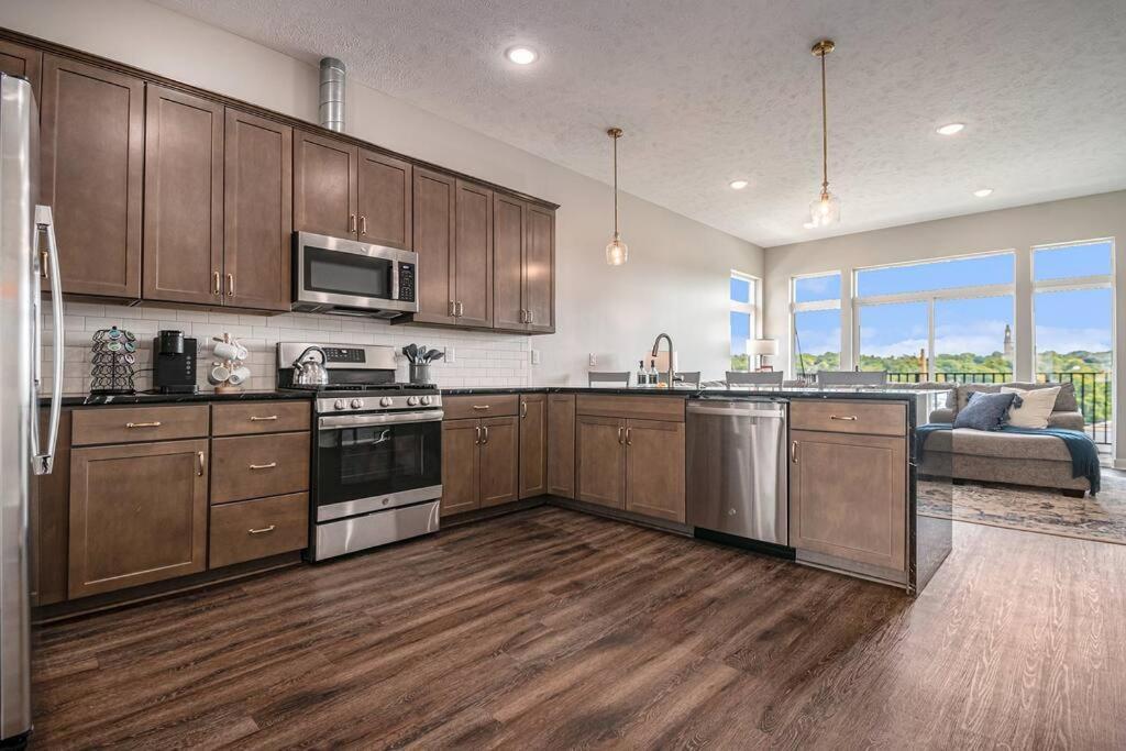 Midtown Luxury - 2 Master - Near Unmc Omaha