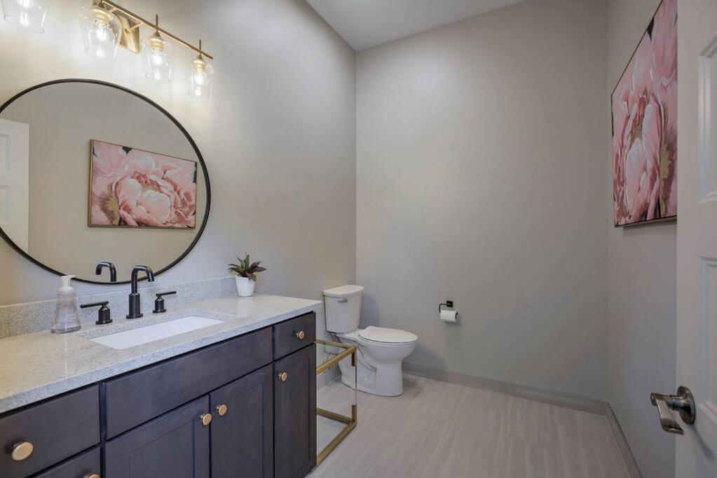 Luxury 3-bedroom Townhome - Spectacular Views *