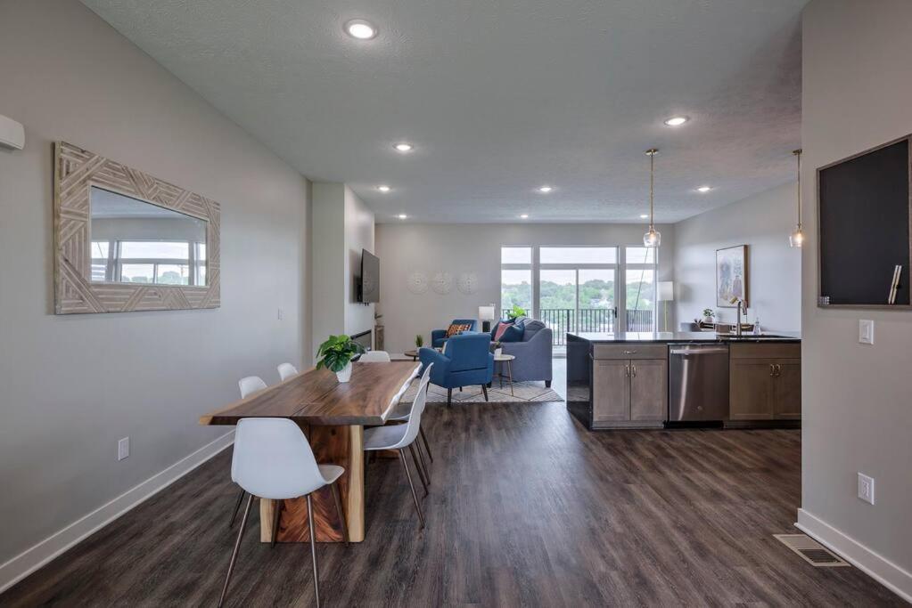 Apartment Luxury 3-bedroom Townhome - Spectacular Views