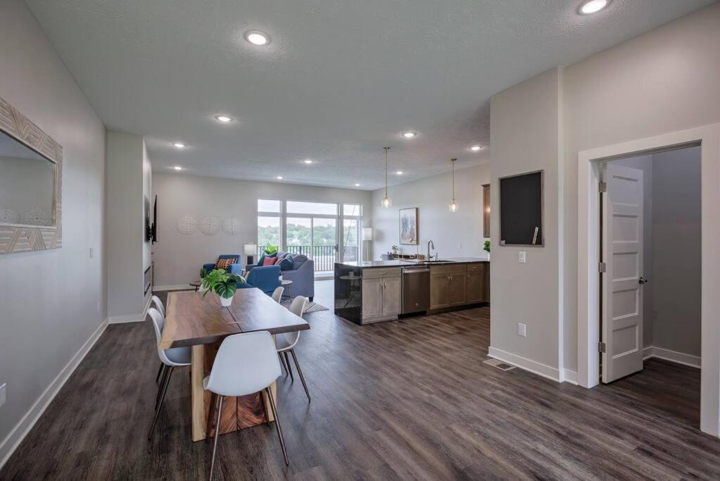 Apartment Luxury 3-bedroom Townhome - Spectacular Views Omaha