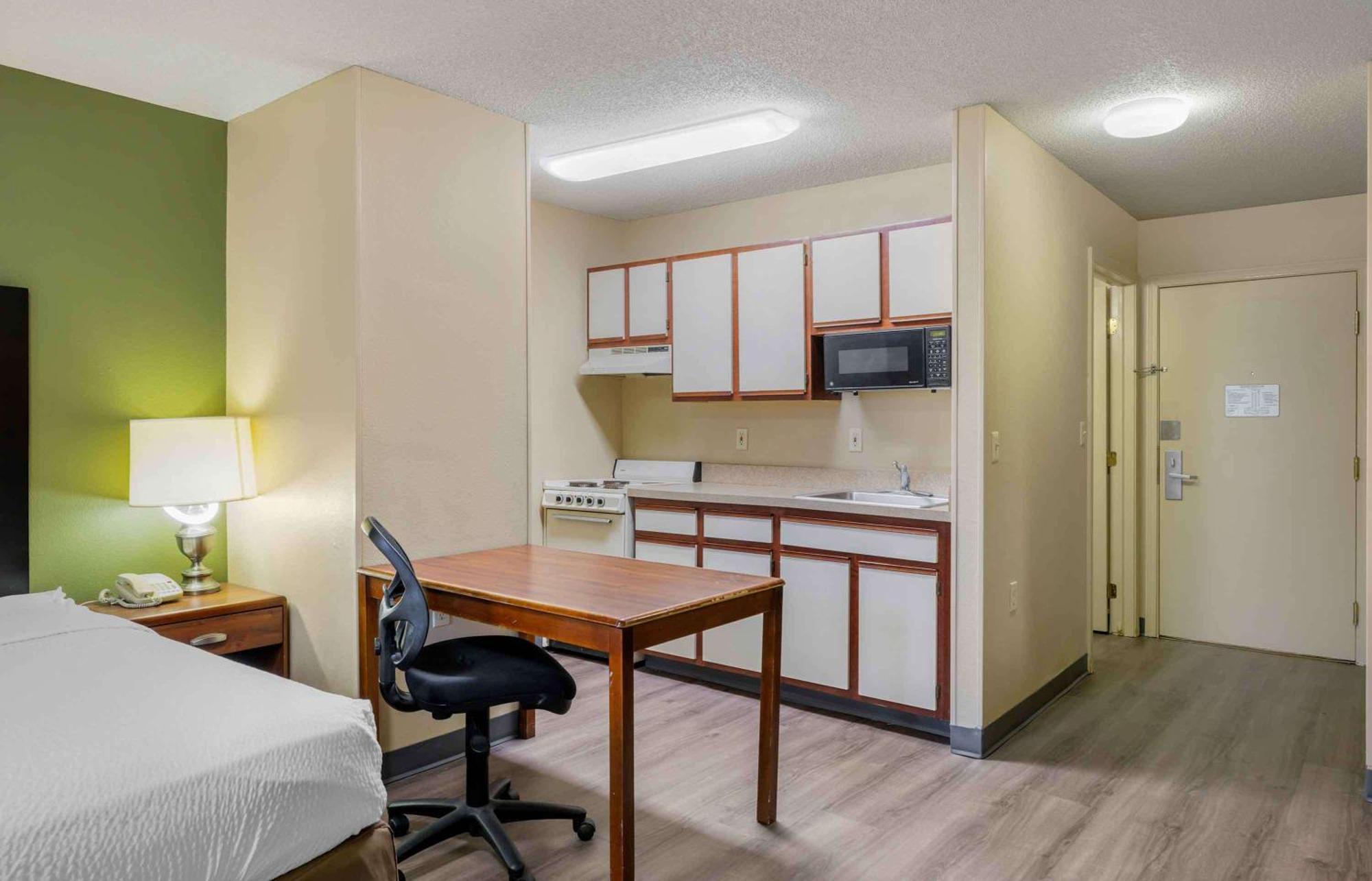 Hotel Extended America - - West Omaha
