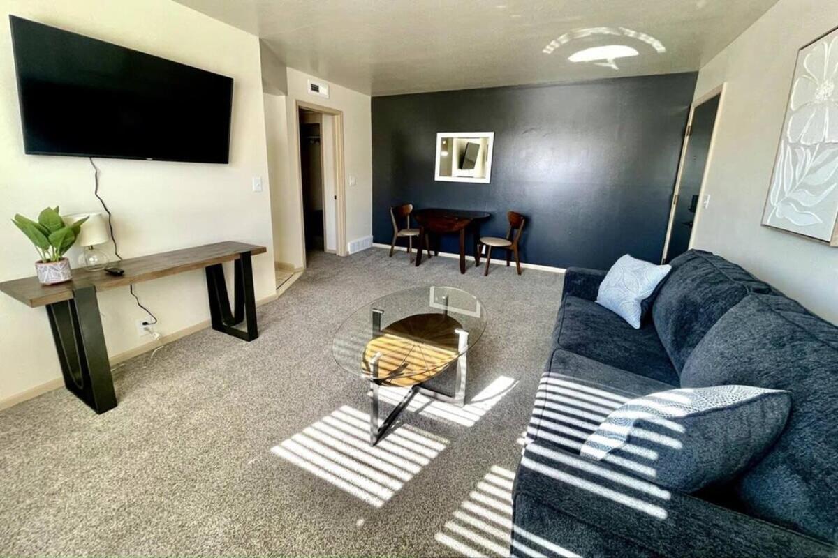 Cathedral 2-by Unmc & Blackstone Apartment