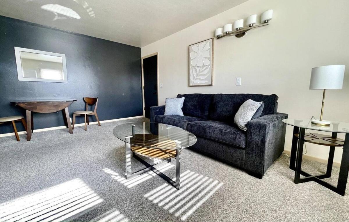 Cathedral 2-by Unmc & Blackstone Apartment *