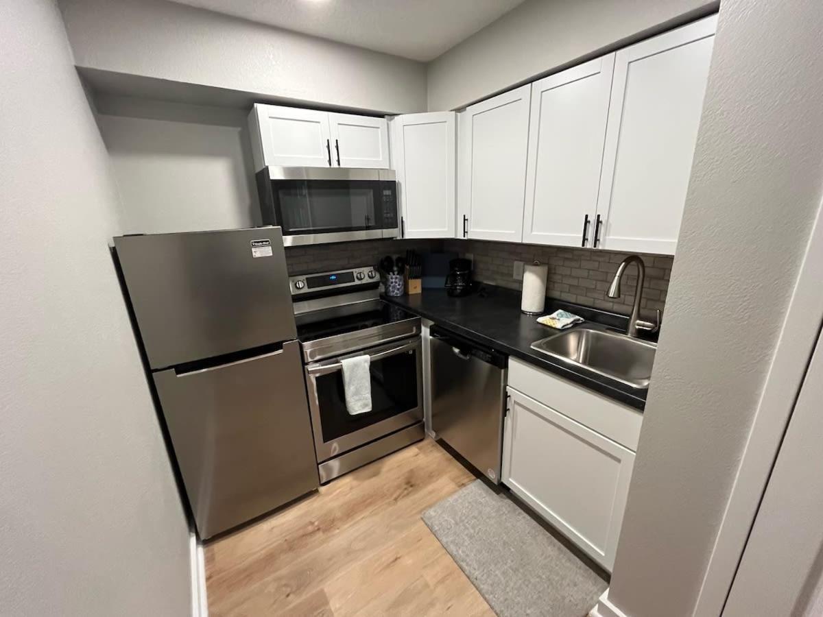 Aksarben Area-near I80 & Uno Apartment *