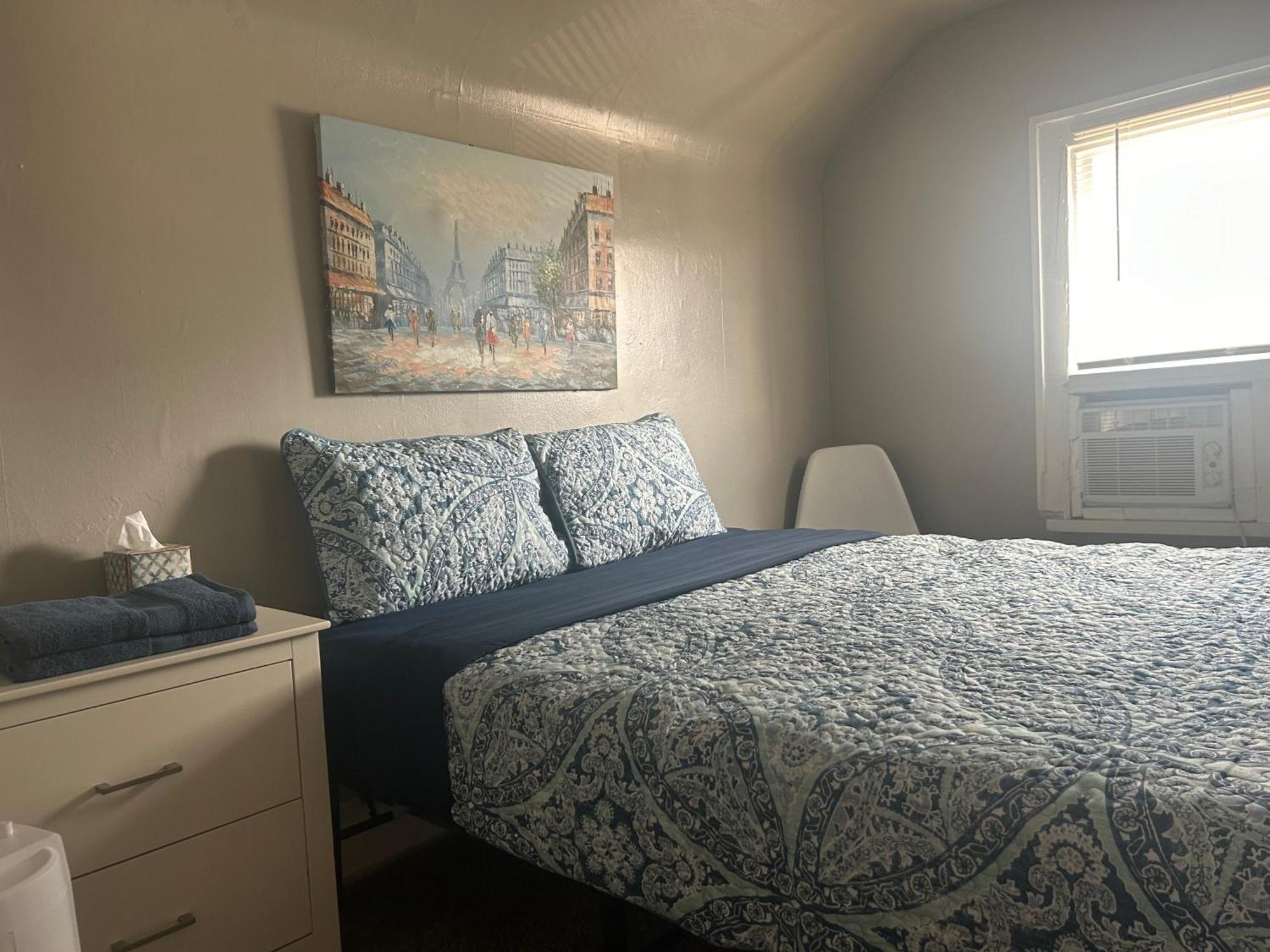 Midtown Manor
