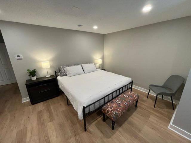 Aksarben Area 2 Bd-2 Ba By Uno Omaha