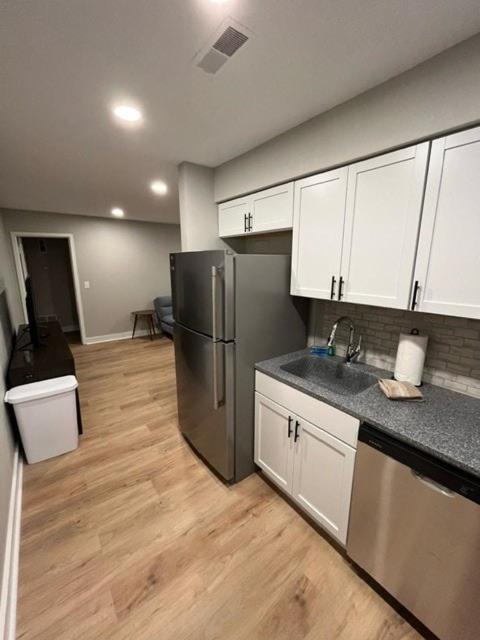 Apartment Aksarben Area 2 Bd-2 Ba By Uno *