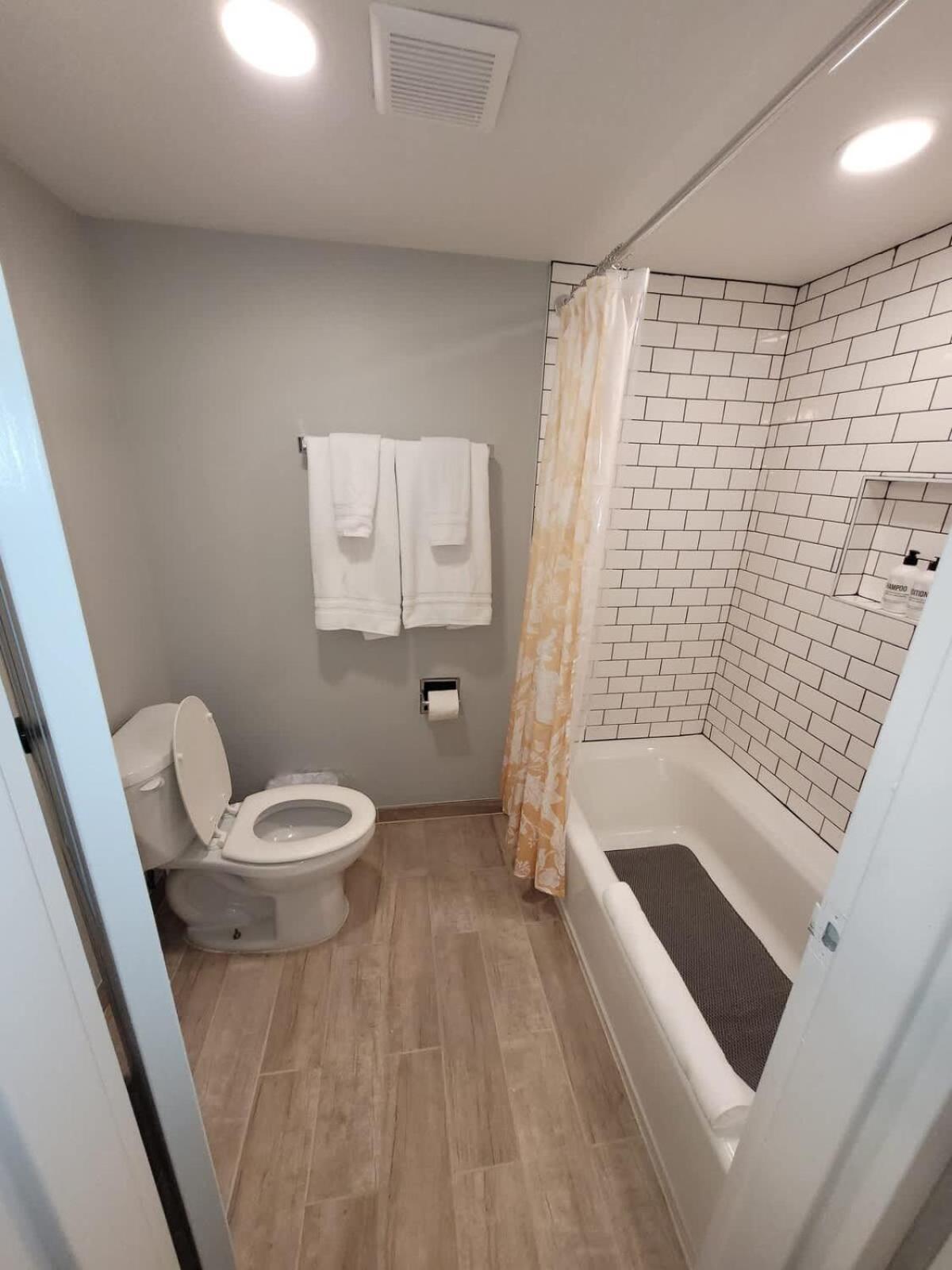 Aksarben Gem-easy Access To I-80 * Omaha